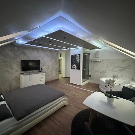 Seti Gorgeous Apartments With Jacuzzi เบลเกรด ภายนอก รูปภาพ