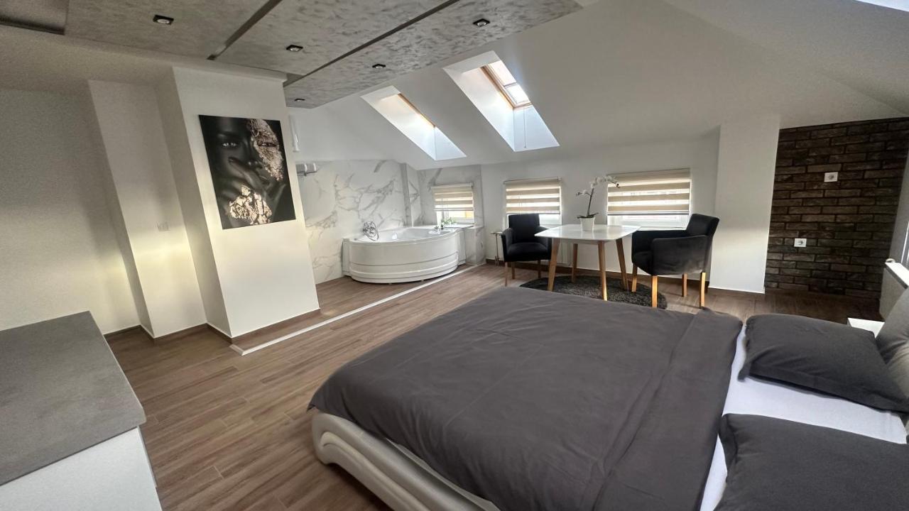 Seti Gorgeous Apartments With Jacuzzi เบลเกรด ภายนอก รูปภาพ